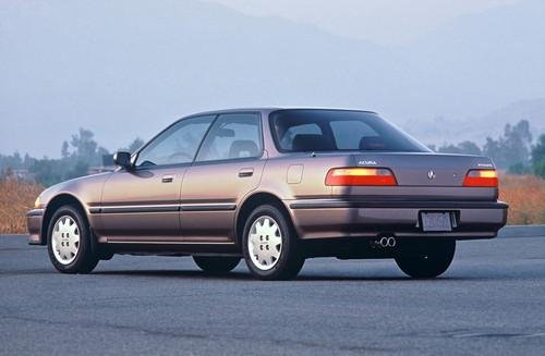 Photo of a 1992-1993 Acura Integra in Rosewood Brown Metallic (paint color code YR503M