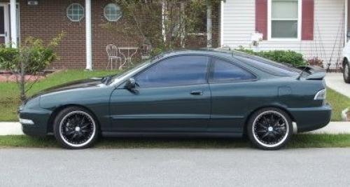 Photo of a 1994-1995 Acura Integra in Isle Green Pearl (paint color code G71P