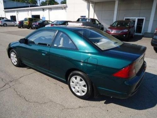 Photo of a 2001-2002 Honda Civic in Clover Green Pearl (paint color code G95P