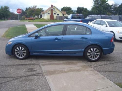 Photo Image Gallery & Touchup Paint: Honda Civic in Atomic Blue Metallic  (B537M)  YEARS: 2009-2011
