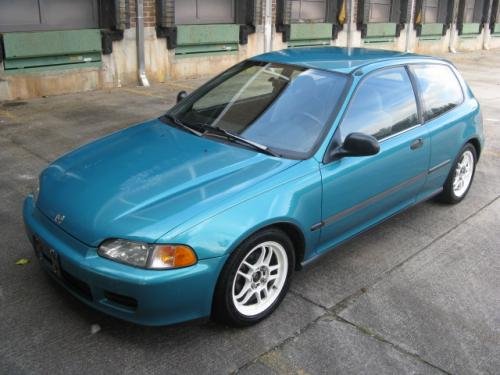 Photo Image Gallery & Touchup Paint: Honda Civic in Aztec Green Pearl  (BG29P)  YEARS: 1993-1994