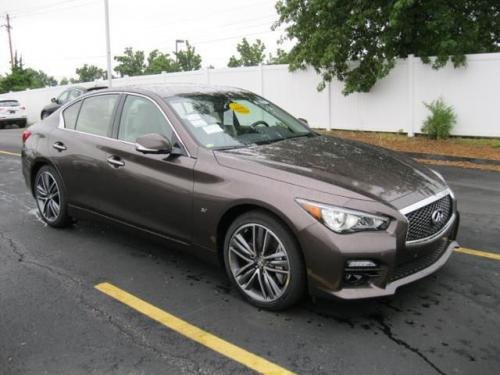 Photo of a 2014-2017 Infiniti Q50 in Chestnut Bronze (paint color code CAN