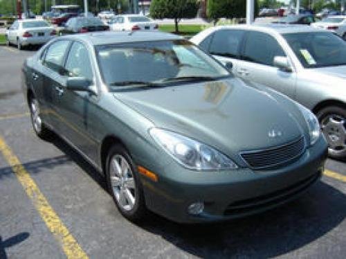 Photo of a 2005-2006 Lexus ES in Oasis Green Pearl (paint color code 6T5