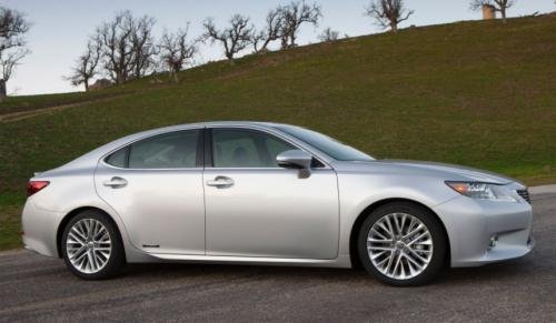 Photo Image Gallery & Touchup Paint: Lexus ES in Silver Lining Metallic  (1J4)  YEARS: 2013-2017