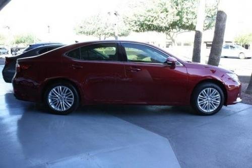 Photo Image Gallery & Touchup Paint: Lexus ES in Matador Red Mica  (3R1)  YEARS: 2013-2017