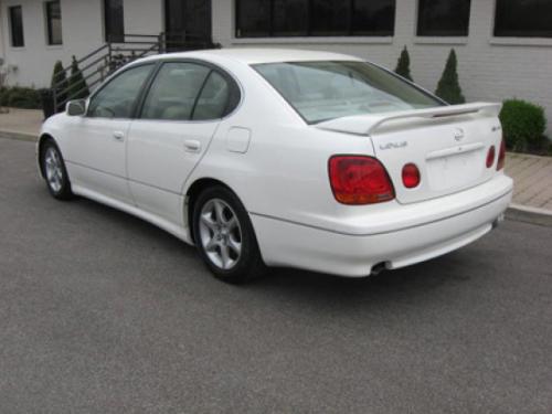 Photo Image Gallery & Touchup Paint: Lexus GS in Crystal White   (062)  YEARS: 2000-2005