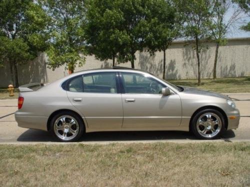 Photo of a 1998-2002 Lexus GS in Burnished Gold Metallic (paint color code 4P2