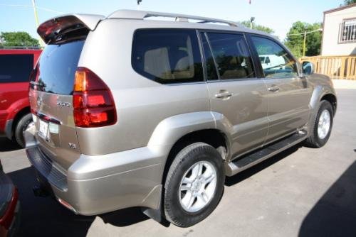 Photo of a 2003-2005 Lexus GX in Dorado Gold Pearl (paint color code 587