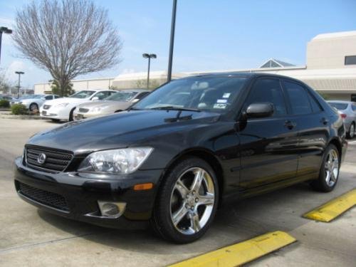 Photo Image Gallery & Touchup Paint: Lexus IS in Black Onyx   (202)  YEARS: 2001-2005