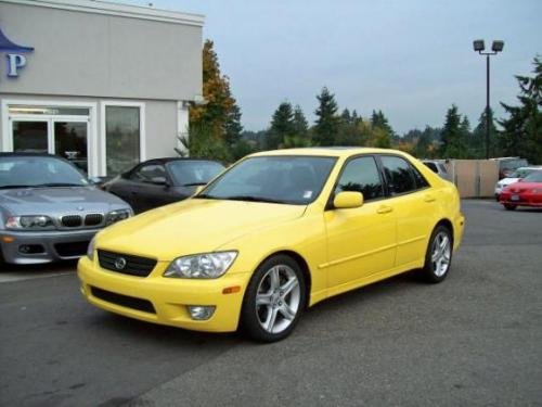 Photo Image Gallery & Touchup Paint: Lexus IS in Solar Yellow   (576)  YEARS: 2001-2003