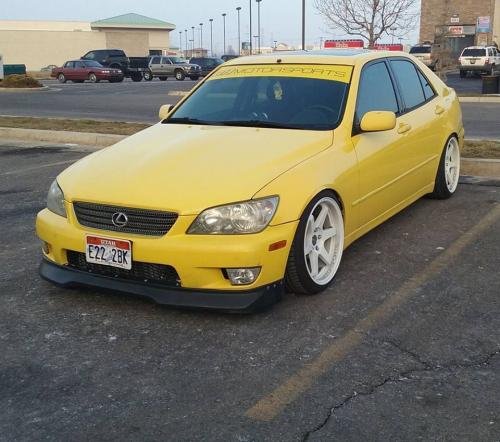 Photo Image Gallery & Touchup Paint: Lexus IS in Solar Yellow   (576)  YEARS: 2001-2003