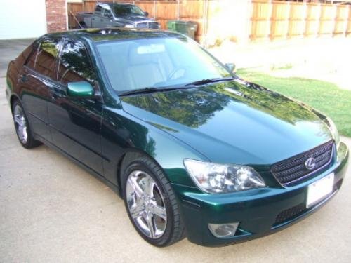 Photo Image Gallery & Touchup Paint: Lexus IS in Electric Green Mica  (6R4)  YEARS: 2002-2005