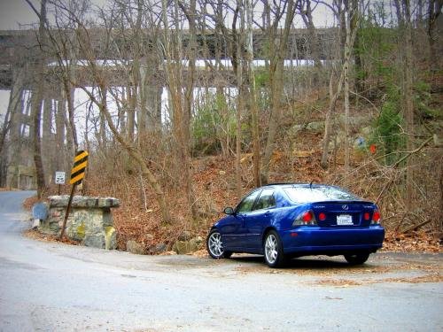 Photo Image Gallery & Touchup Paint: Lexus IS in Intensa Blue Pearl  (8N8)  YEARS: 2002-2003