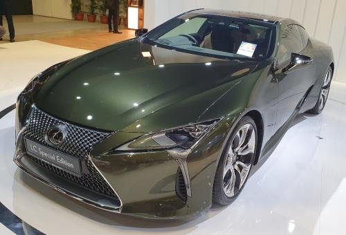 Photo of a 2020-2024 Lexus LC in Nori Green Pearl (paint color code 6X4