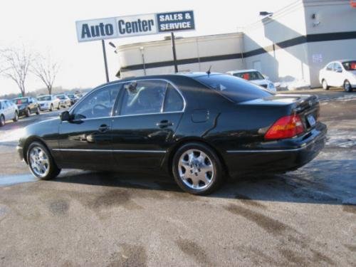 Photo of a 2001-2003 Lexus LS in Midnight Pine Pearl (paint color code 6S6