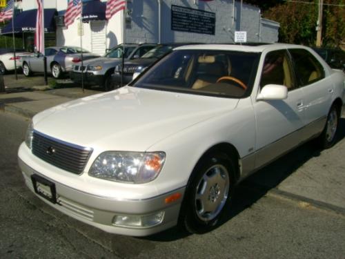 Photo Image Gallery & Touchup Paint: Lexus LS in Crystal White   (062)  YEARS: 2000-2000