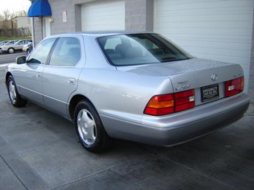 Photo Image Gallery & Touchup Paint: Lexus LS in Alpine Silver Metallic  (199)  YEARS: 1995-2000