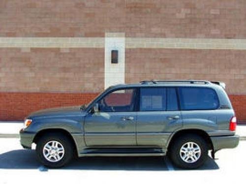 Photo of a 1998-2002 Lexus LX in Riverock Green Mica (paint color code 1C3