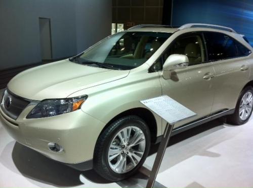 Photo Image Gallery & Touchup Paint: Lexus RX in Satin Cashmere Metallic  (4U7)  YEARS: 2011-2015