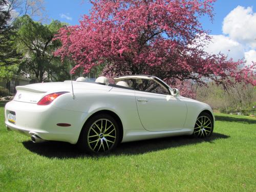 Photo Image Gallery & Touchup Paint: Lexus SC in White Gold Crystal  (065)  YEARS: 2002-2006