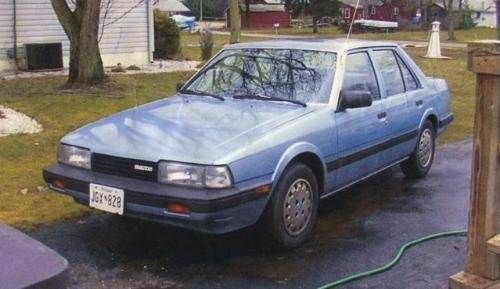 Photo of a 1986-1987 Mazda 626 in Ondo Blue Metallic (paint color code L3