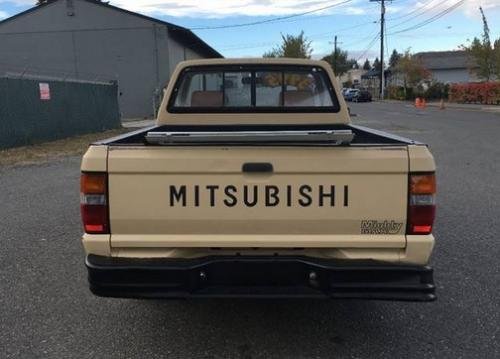 mitsubishi truck Photo Example of Paint Code S70