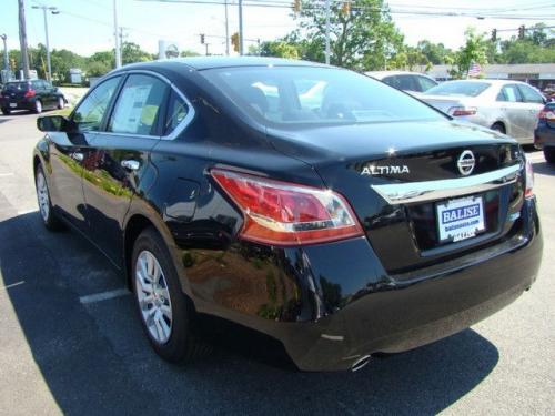 Photo Image Gallery Touchup Paint Nissan Altima In Super Black Kh