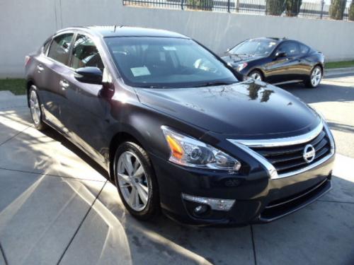 Photo Image Gallery Touchup Paint Nissan Altima In Storm Blue Rbd