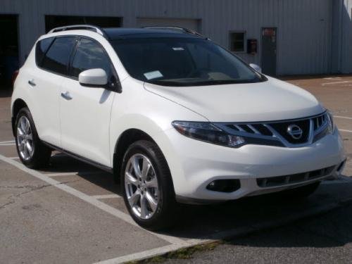 Photo of a 2012-2014 Nissan Murano in Pearl White (paint color code QAB