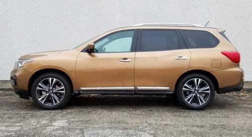 Photo of a 2017 Nissan Pathfinder in Sandstone (paint color code CAX
