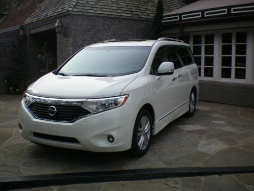 Photo of a 2011-2017 Nissan Quest in Pearl White (paint color code QAB