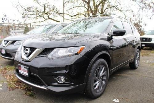 Photo of a 2016-2018 Nissan Rogue in Magnetic Black Pearl (paint color code G41