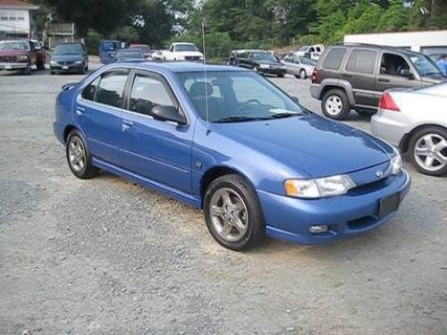 Photo of a 1999 Nissan Sentra in Deep Crystal Blue (paint color code BS8