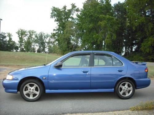Photo of a 1999 Nissan Sentra in Deep Crystal Blue (paint color code BS8