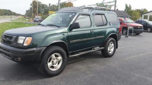 Photo of a 2000-2002 Nissan Xterra in Alpine Green (paint color code DW6