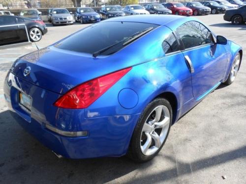 Photo Image Gallery & Touchup Paint: Nissan Z In Daytona Blue (b17)