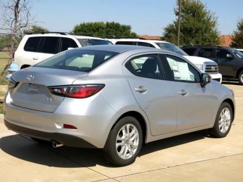 Photo Image Gallery & Touchup Paint: Scion IA in Chromium    (45P)  YEARS: 2017-2017