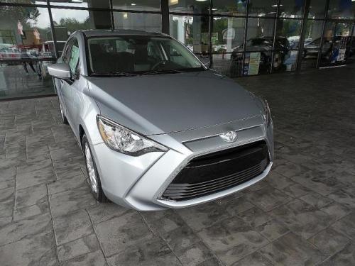 Photo Image Gallery & Touchup Paint: Scion IA in Chromium    (45P)  YEARS: 2017-2017