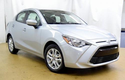 Photo Image Gallery & Touchup Paint: Scion IA in Chromium    (45P)  YEARS: 2017-2017