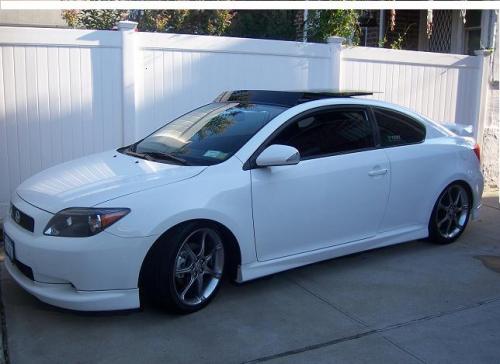 Photo Image Gallery & Touchup Paint: Scion TC in Super White   (040)  YEARS: 2005-2010