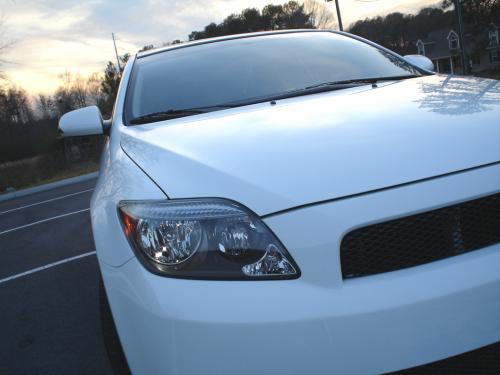 Photo Image Gallery & Touchup Paint: Scion TC in Super White   (040)  YEARS: 2005-2010
