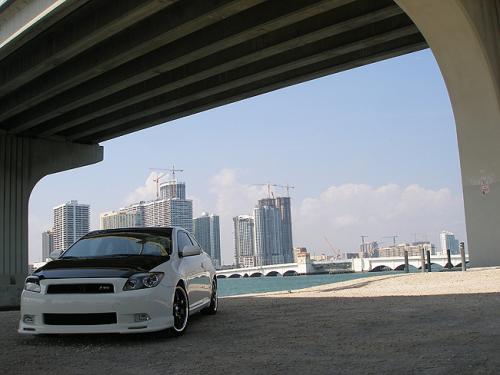 Photo Image Gallery & Touchup Paint: Scion TC in Super White   (040)  YEARS: 2005-2010