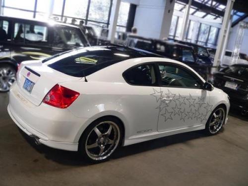 Photo Image Gallery & Touchup Paint: Scion TC in Super White   (040)  YEARS: 2005-2010