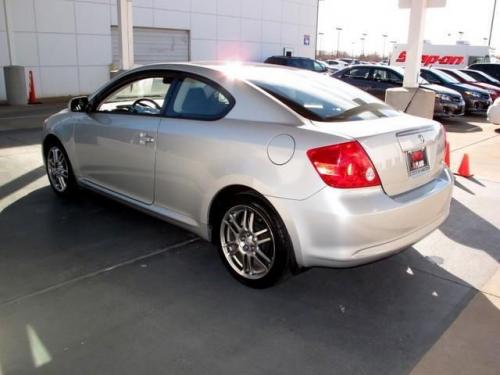 Photo Image Gallery & Touchup Paint: Scion TC in Silver Streak Mica  (1E7)  YEARS: 2005-2005
