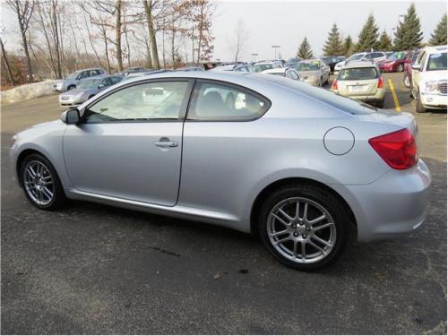 Photo Image Gallery & Touchup Paint: Scion TC in Silver Streak Mica  (1E7)  YEARS: 2005-2005