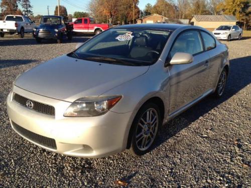 Photo Image Gallery & Touchup Paint: Scion TC in Silver Streak Mica  (1E7)  YEARS: 2005-2005