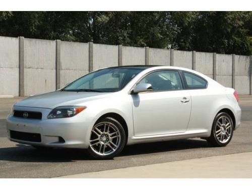 Photo Image Gallery & Touchup Paint: Scion TC in Silver Streak Mica  (1E7)  YEARS: 2005-2005