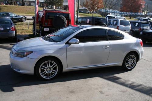 Photo Image Gallery & Touchup Paint: Scion TC in Silver Streak Mica  (1E7)  YEARS: 2005-2005