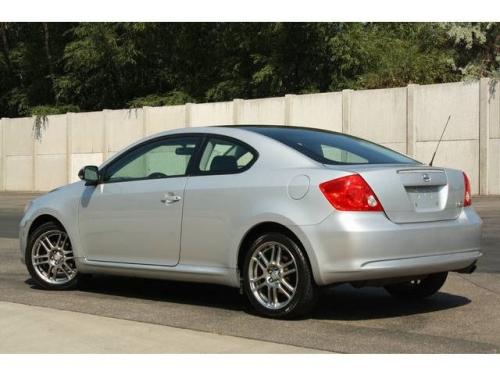Photo Image Gallery & Touchup Paint: Scion TC in Silver Streak Mica  (1E7)  YEARS: 2005-2005