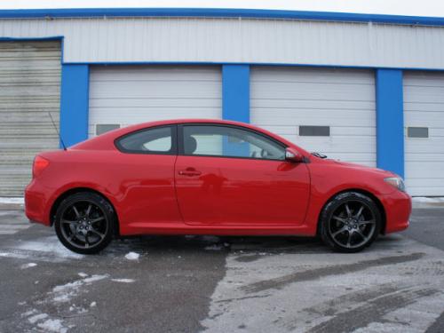 Photo Image Gallery & Touchup Paint: Scion TC in Absolutely Red   (3P0)  YEARS: 2005-2005